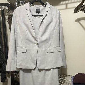 Relisted: The Limited light grey suit jacket size 16. Dress sold separately.
